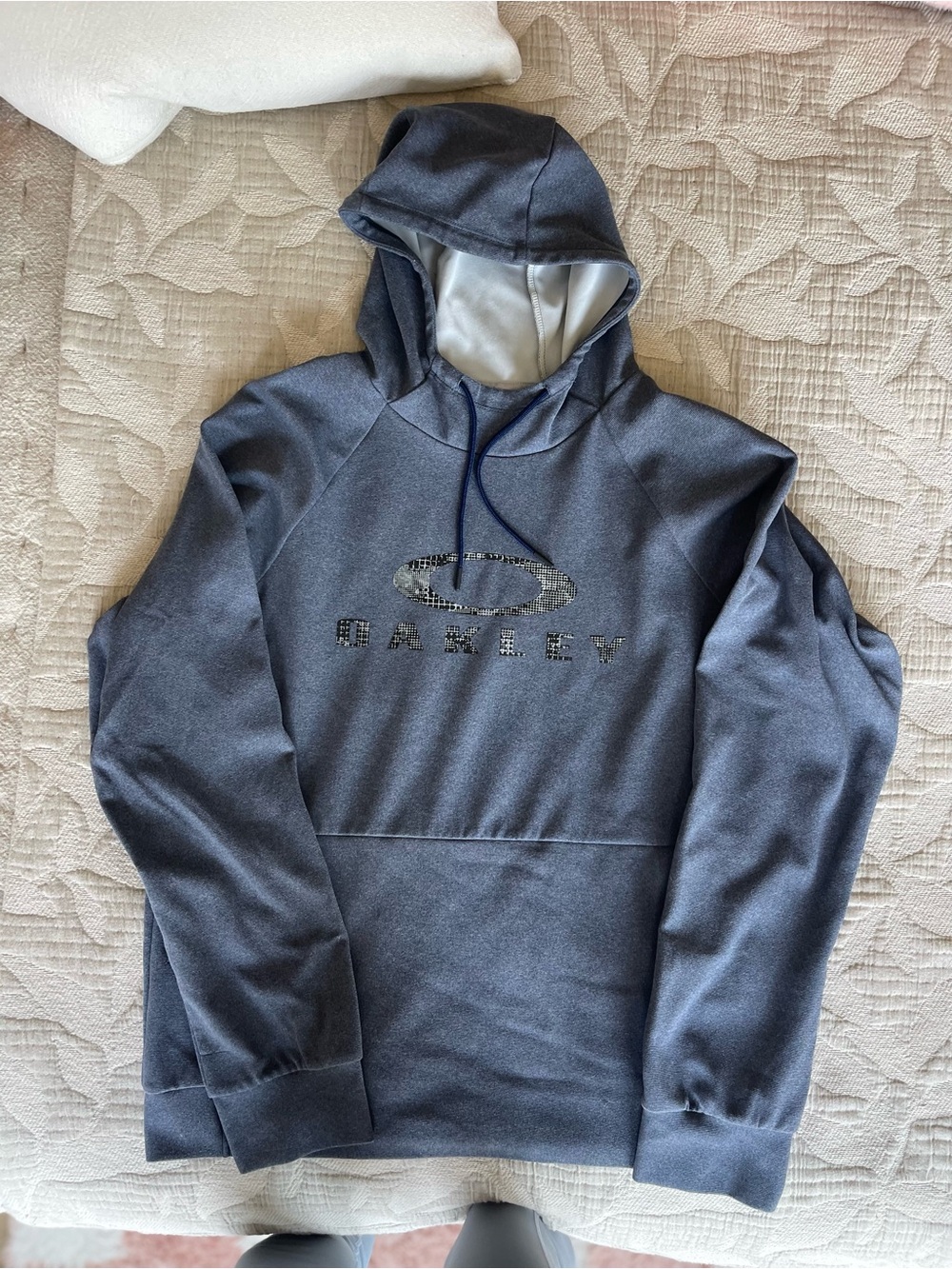 Oakley Men's Charcoal Gray Pullover Hoodie with Logo